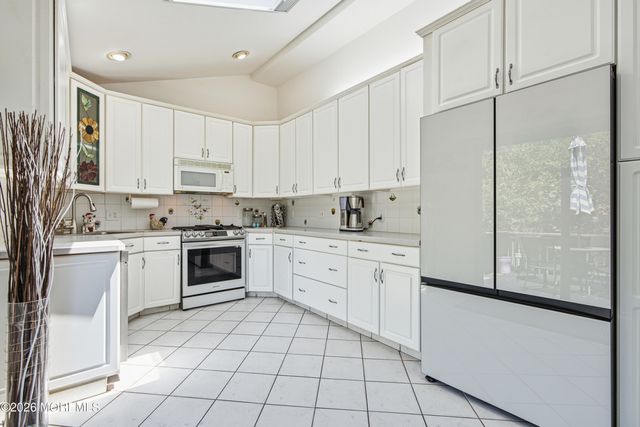203 Central Avenue, Edison, NJ 08817
