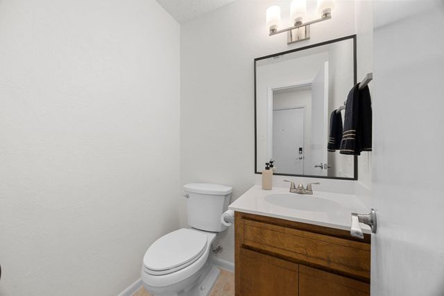 8518 Fathom CIR 107, Austin, TX 78750