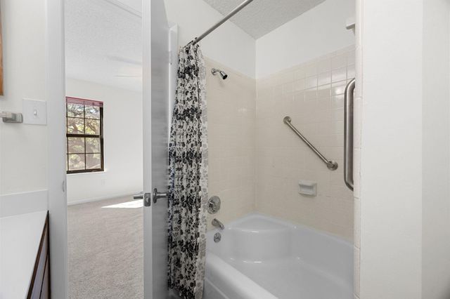 8518 Fathom CIR 107, Austin, TX 78750