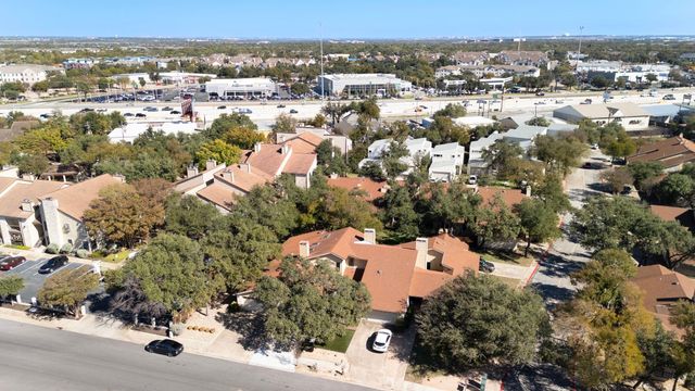 8518 Fathom CIR 107, Austin, TX 78750