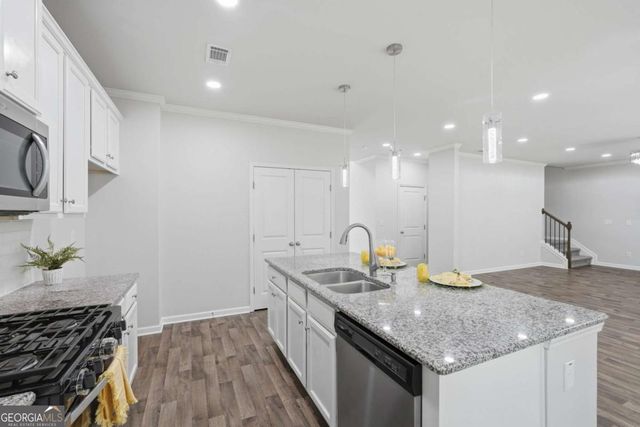 896 Brighton Park Circle, Hoschton, GA 30548