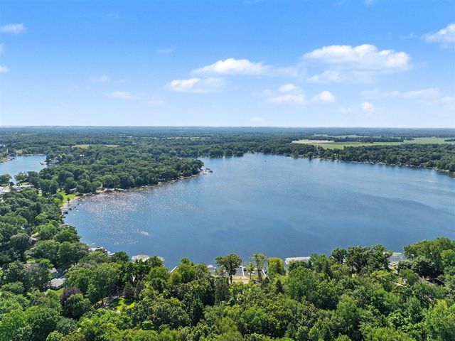 50756 Garrett Road, Dowagiac, MI 49047