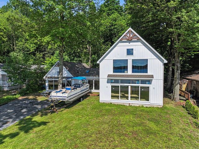 50756 Garrett Road, Dowagiac, MI 49047