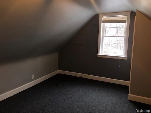 20644 Elkhart Street, Harper Woods, MI 48225