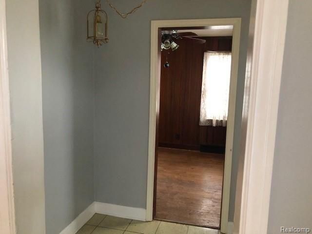 20644 Elkhart Street, Harper Woods, MI 48225