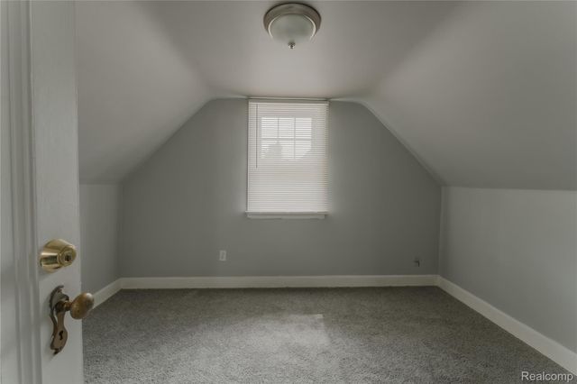 20644 Elkhart Street, Harper Woods, MI 48225