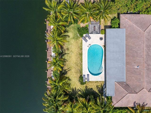 419 Alamanda Drive, Hallandale Beach, FL 33009