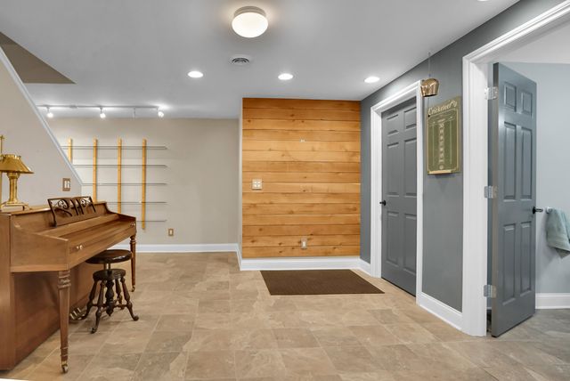 929 River Rock Drive, Holly Twp, MI 48442