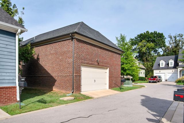 2032 Echelon Dr, Franklin, TN 37064