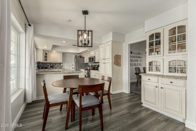 913 W SUMMIT Place, Chandler, AZ 85225