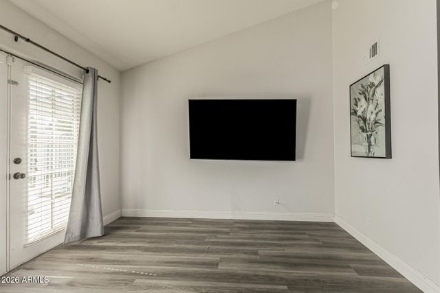 913 W SUMMIT Place, Chandler, AZ 85225