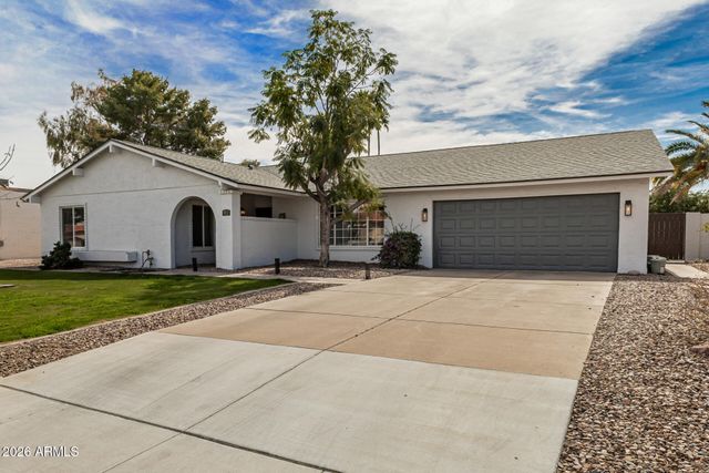 913 W SUMMIT Place, Chandler, AZ 85225