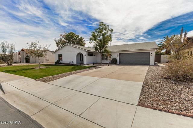 913 W SUMMIT Place, Chandler, AZ 85225