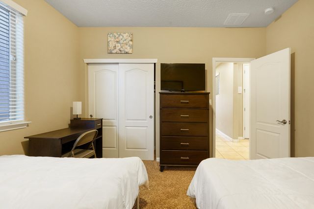 2708 Delicias Road SE, Rio Rancho, NM 87124