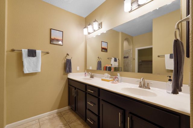 2708 Delicias Road SE, Rio Rancho, NM 87124