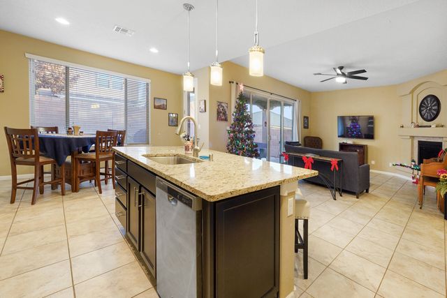 2708 Delicias Road SE, Rio Rancho, NM 87124