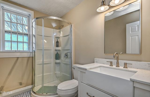 701 West Locust Street Apt 16, Johnson City, TN 37604