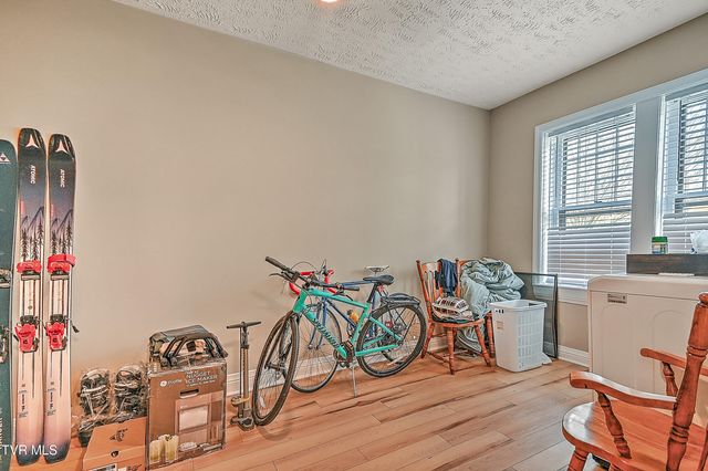 701 West Locust Street Apt 16, Johnson City, TN 37604