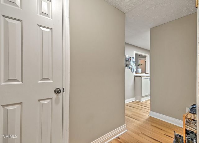 701 West Locust Street Apt 16, Johnson City, TN 37604