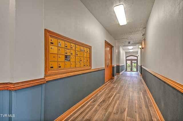 701 West Locust Street Apt 16, Johnson City, TN 37604