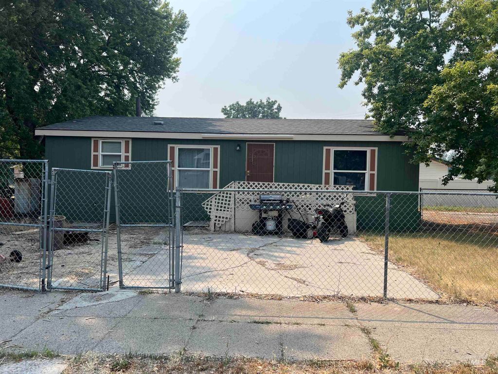 803 E Liberty, Weiser, ID 83672 photo 1