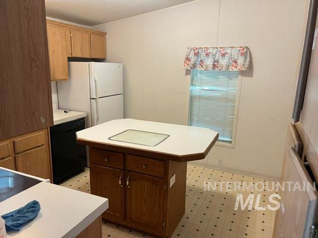 803 E Liberty, Weiser, ID 83672 photo 2