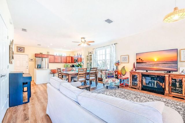 1132 MARTIN LUTHER KING JR AVE, Dunedin, FL 34698