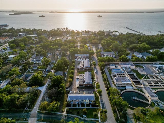 1132 MARTIN LUTHER KING JR AVE, Dunedin, FL 34698