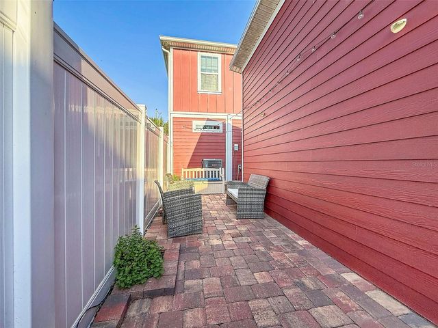 1132 MARTIN LUTHER KING JR AVE, Dunedin, FL 34698