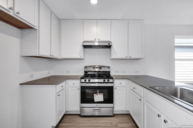 10215 Kersey Ml, San Antonio, TX 78224