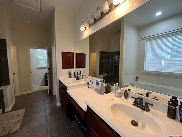 1346 desert link, San Antonio, TX 78254