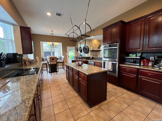 1346 desert link, San Antonio, TX 78254