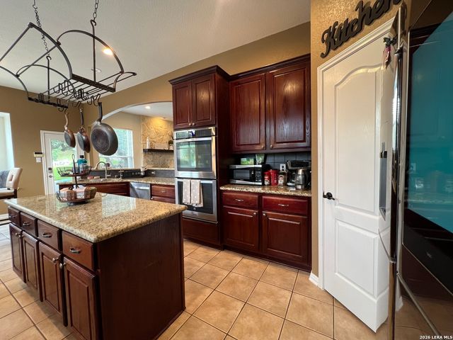 1346 desert link, San Antonio, TX 78254
