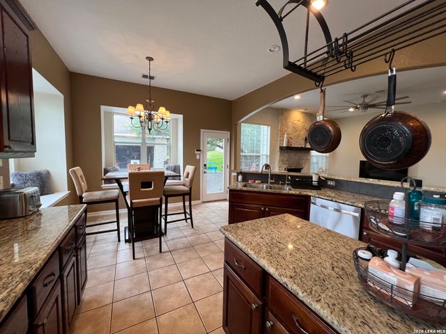 1346 desert link, San Antonio, TX 78254