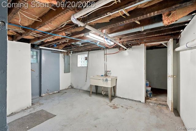 700 W Euclid Street, Detroit, MI 48202