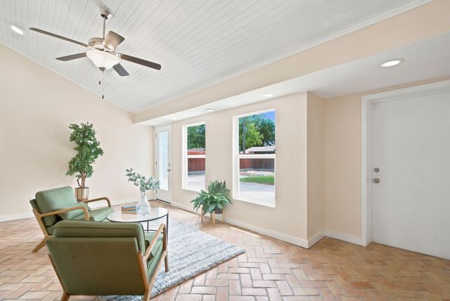 1210 Weathered Street, Irving, TX 75062