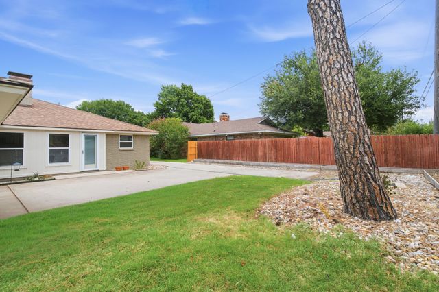 1210 Weathered Street, Irving, TX 75062