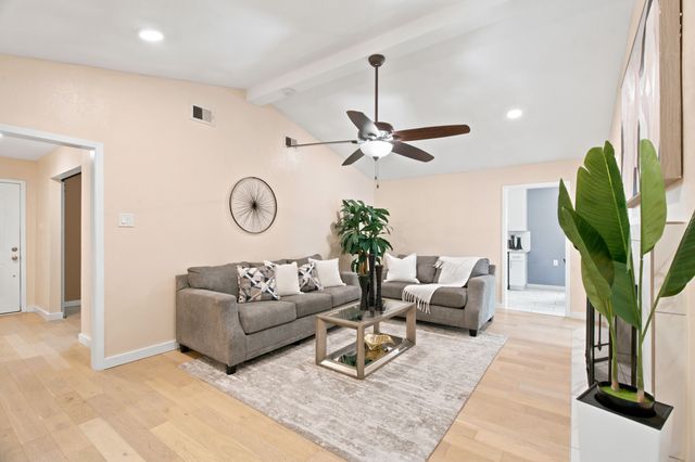 1210 Weathered Street, Irving, TX 75062