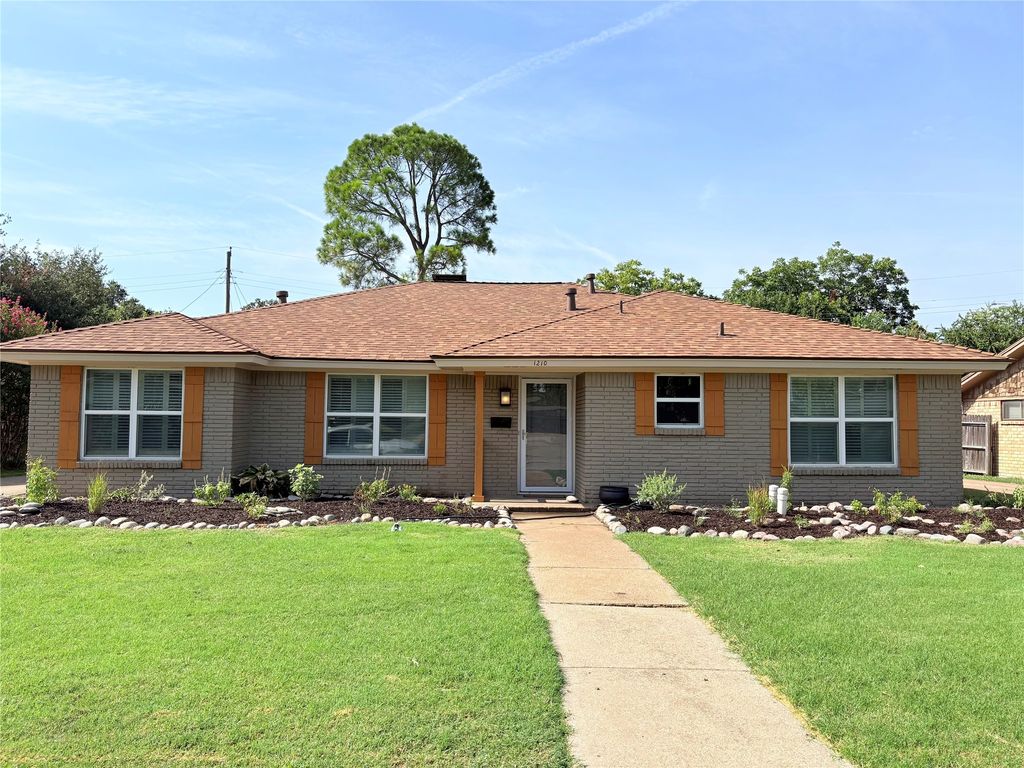 1210 Weathered Street, Irving, TX 75062