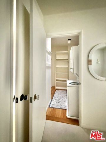 1123 10th Street E, Santa Monica, CA 90403