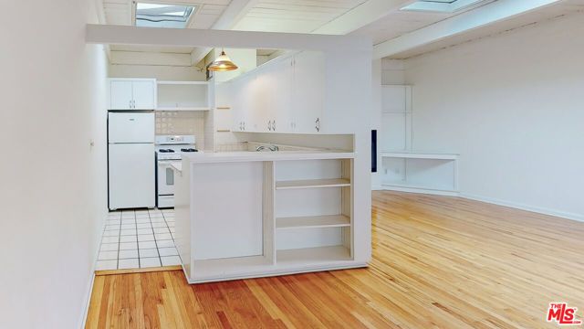 1123 10th Street E, Santa Monica, CA 90403