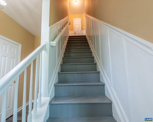 571 PARADISE LN, Gordonsville, VA 22942