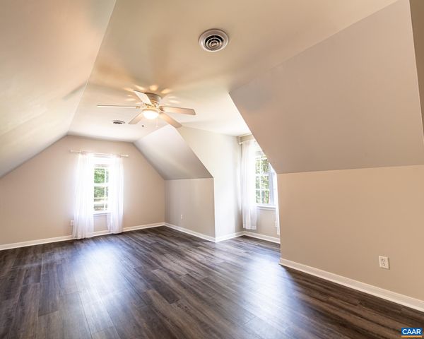 571 PARADISE LN, Gordonsville, VA 22942