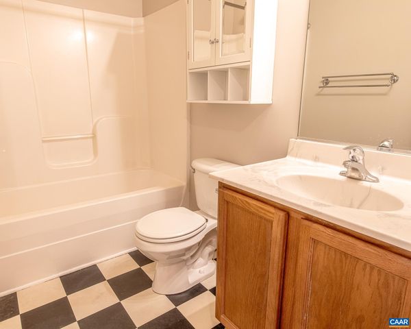 571 PARADISE LN, Gordonsville, VA 22942