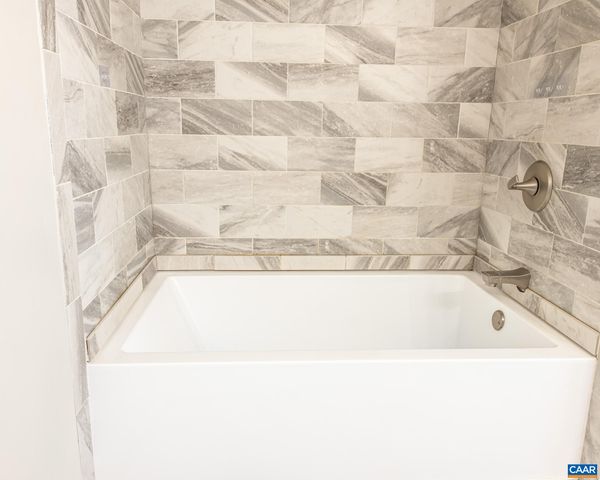 571 PARADISE LN, Gordonsville, VA 22942