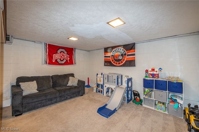 3141 8th Street, Cuyahoga Falls, OH 44221
