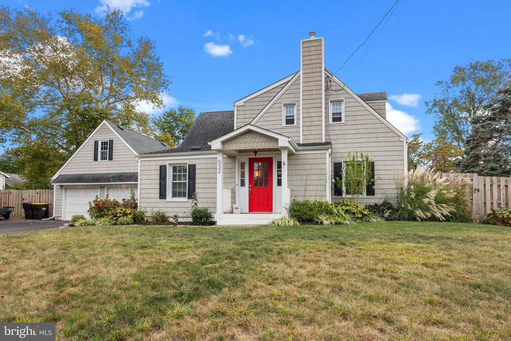 532 E PENN ST, Newtown, PA 18940
