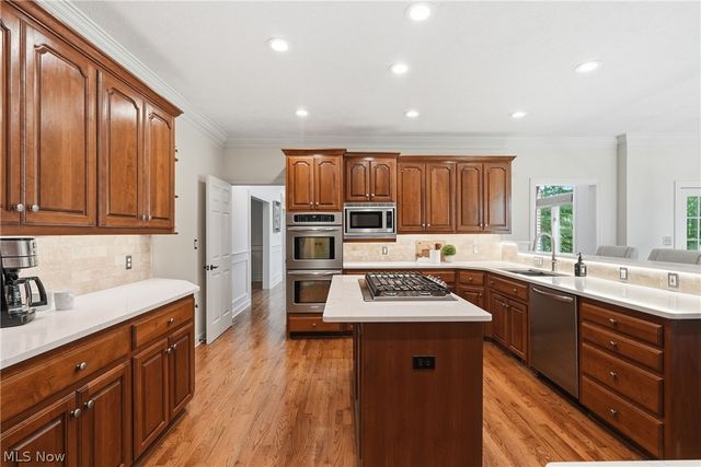 312 Aberdeen Lane, Aurora, OH 44202