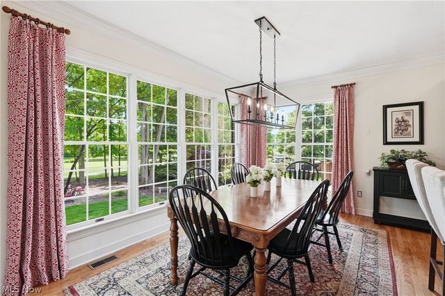 312 Aberdeen Lane, Aurora, OH 44202