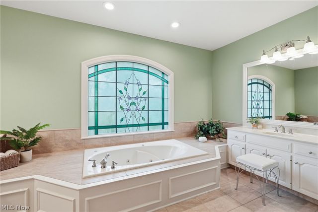 312 Aberdeen Lane, Aurora, OH 44202
